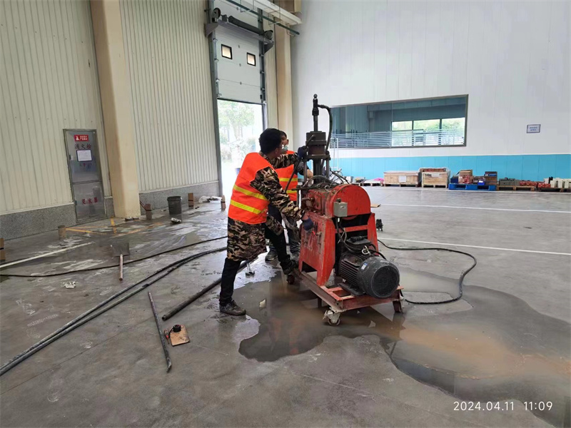 修文厂房地面下沉塌陷注浆加固施工